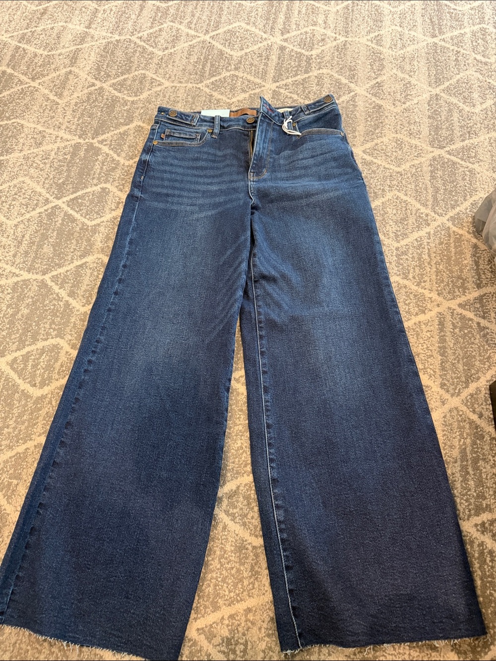 Judy Blue Wide-Leg Dark Blue Jeans. 9 petite